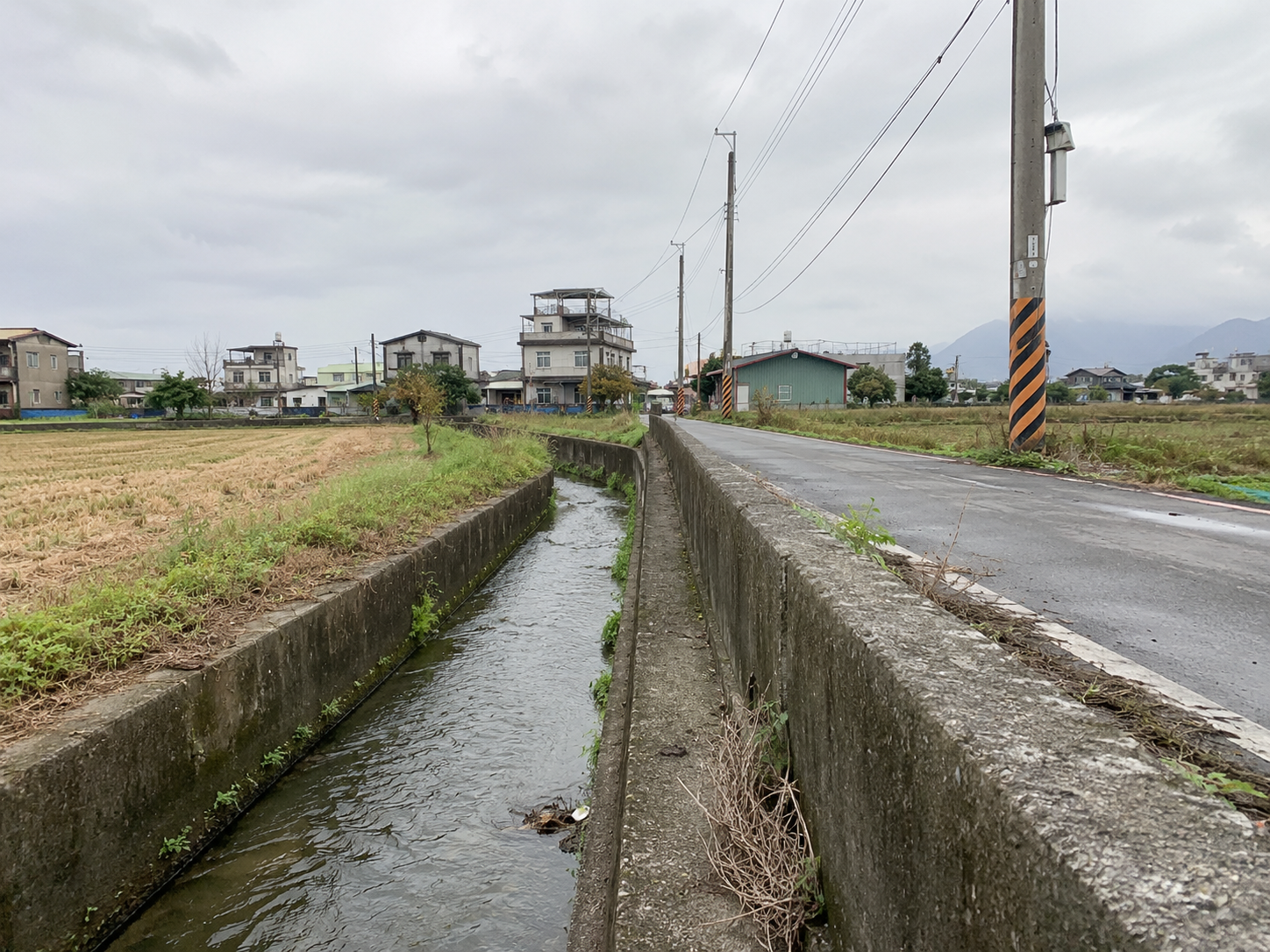 宜蘭買農地蓋農舍前怎麼查?指定建築線、臨路與排水條件完整比較